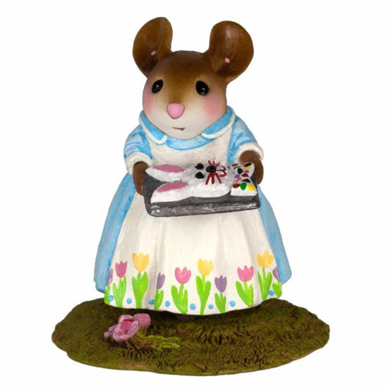 Mom's Easter Bunny-Cake M-570a By Wee Forest Folk®