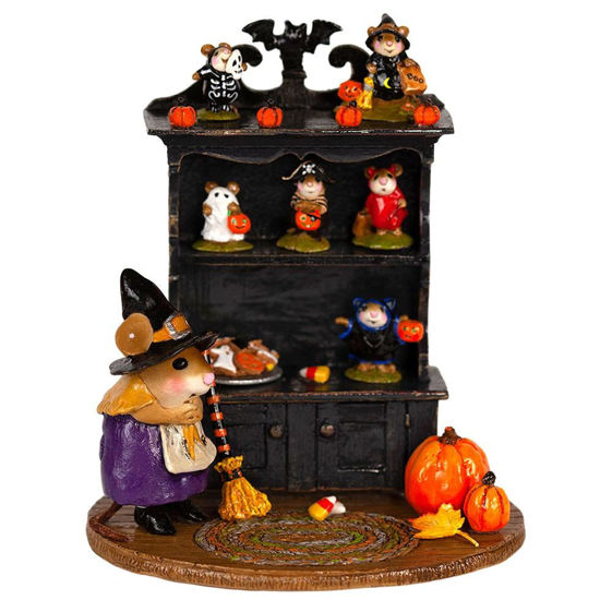 Collector's Halloween Curio M-674a Full (Assorted) By Wee Forest Folk®